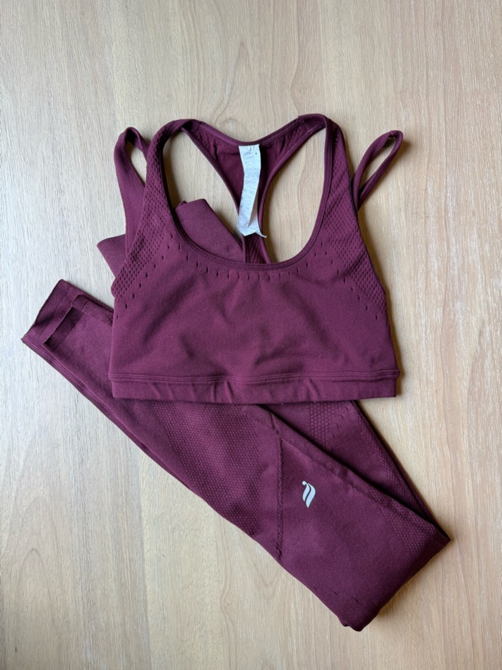 Fabletics Workout Set Sports Bra & Leggings Burgundy Size Small